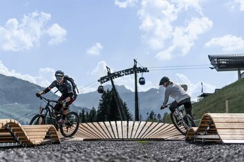 Freeride Saalbach Reiterkogel cyclist in action | © WODOproductions